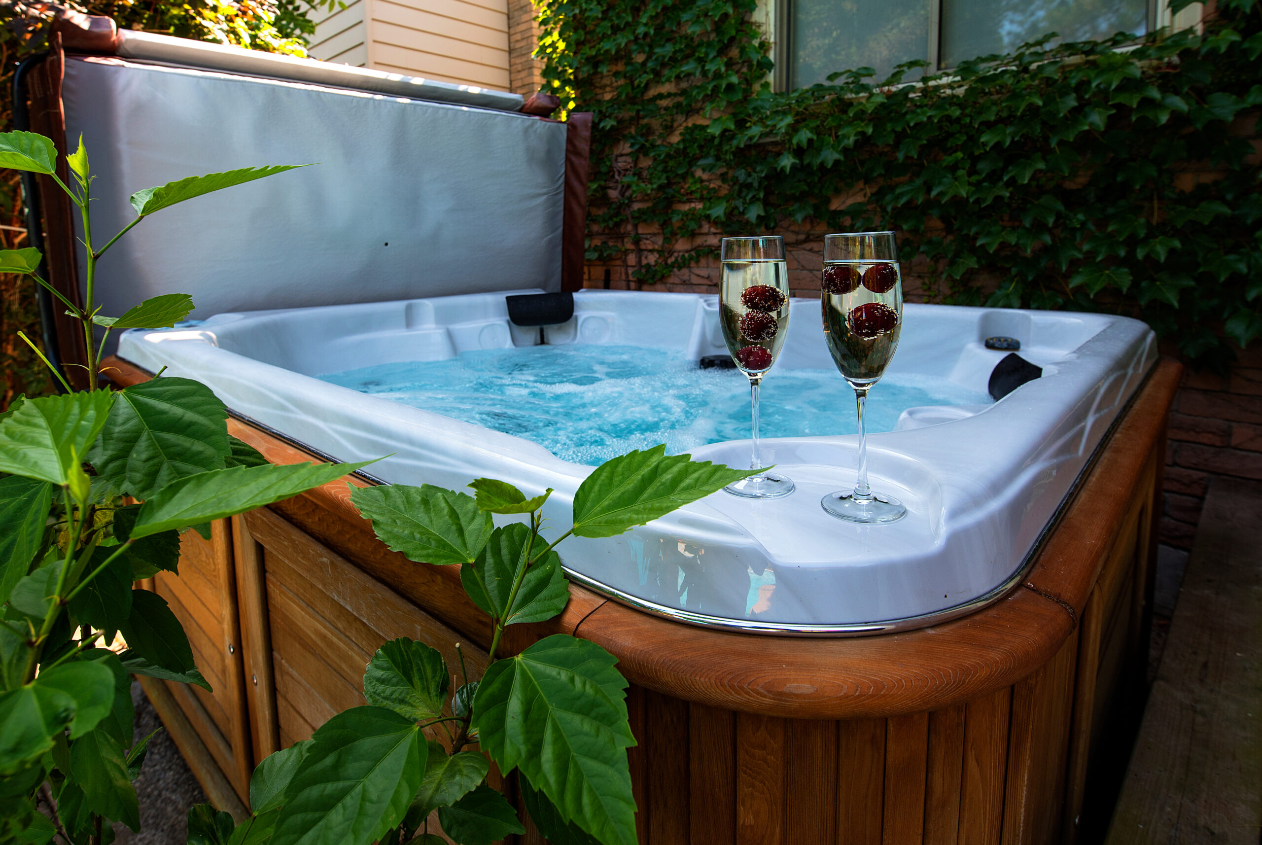Hot tub met champagne